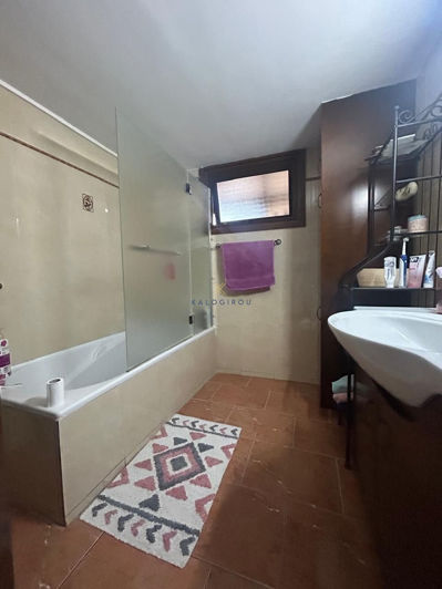 Image No.11-3 Bed House for sale