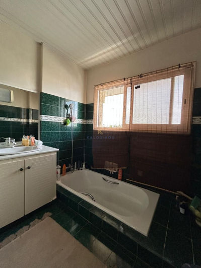 Image No.18-4 Bed House for sale