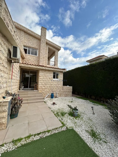 Image No.20-4 Bed House for sale