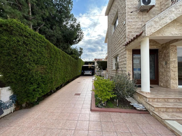 Image No.28-4 Bed House for sale