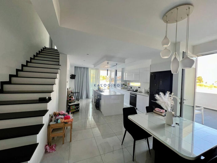 Image No.3-3 Bed House for sale