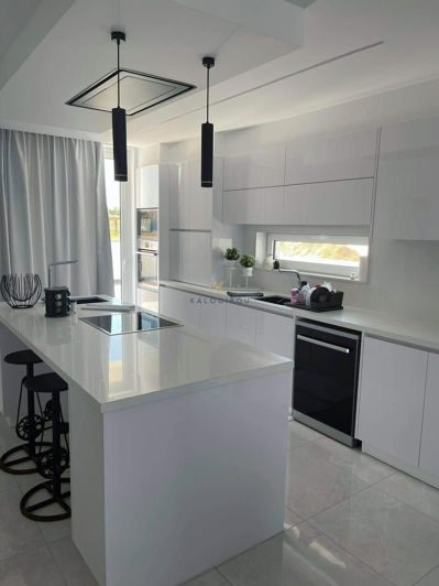 Image No.4-3 Bed House for sale
