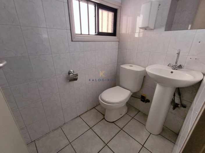 Image No.10-Commercial à vendre à Aradippou