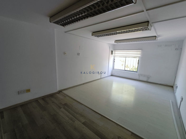 Image No.12-Commercial à vendre à Aradippou