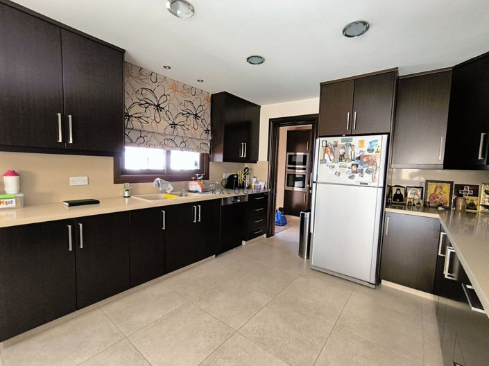 Image No.12-Maison de 4 chambres à vendre à Leivadia