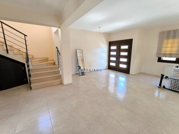 Image No.3-Maison de 4 chambres à vendre à Leivadia