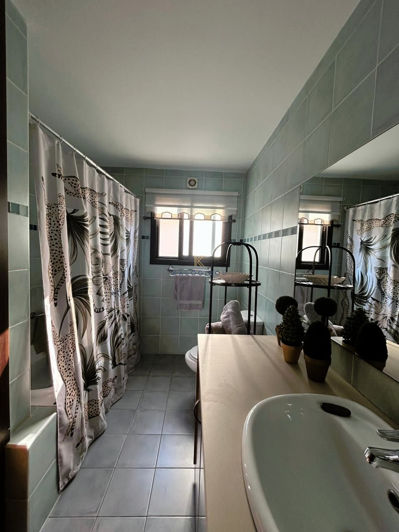 Image No.23-3 Bed House for sale