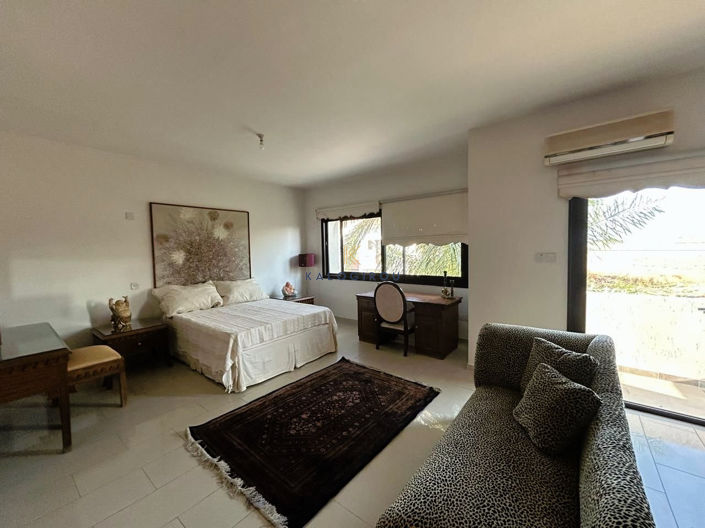 Image No.26-3 Bed House for sale