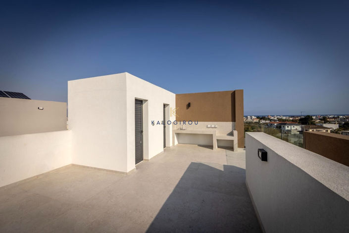 Image No.32-2 Bed Apartment for sale