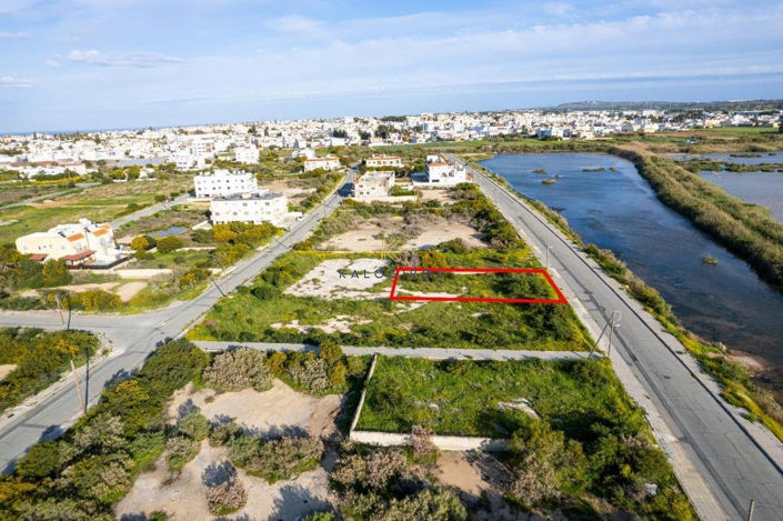 Image No.2-Terrain à vendre à Paralimni