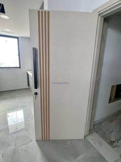 Image No.11-3 Bed Apartment for sale