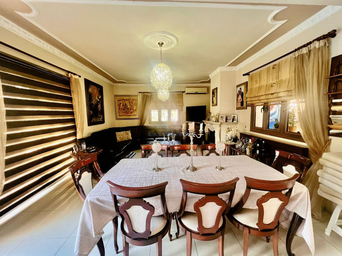 Image No.14-6 Bed House for sale