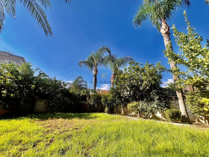 Image No.31-6 Bed House for sale