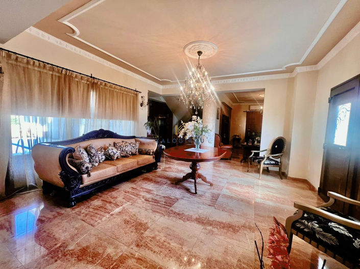 Image No.4-6 Bed House for sale