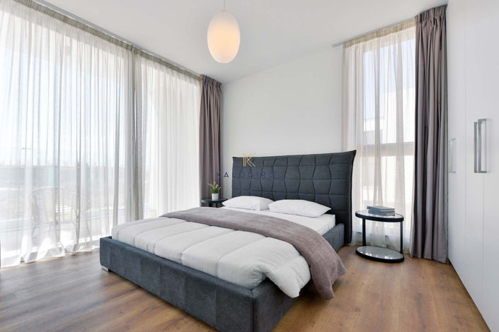 Image No.11-3 Bed House for sale