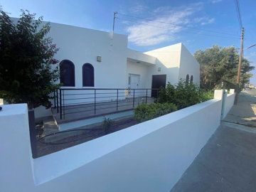 1 - Pervolia, House