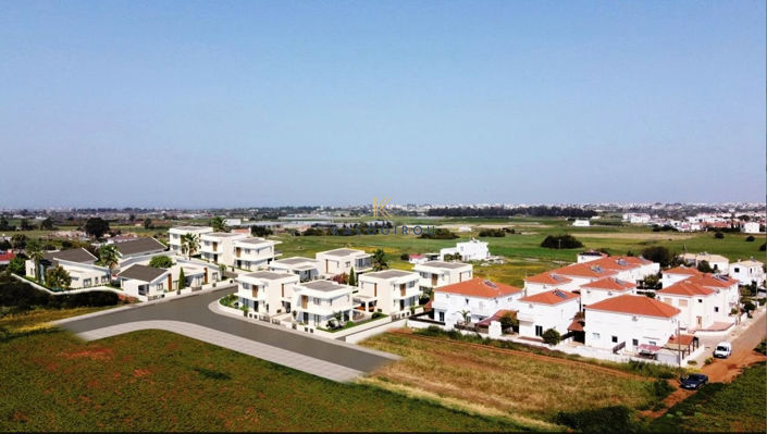 Image No.20-3 Bed Bungalow for sale