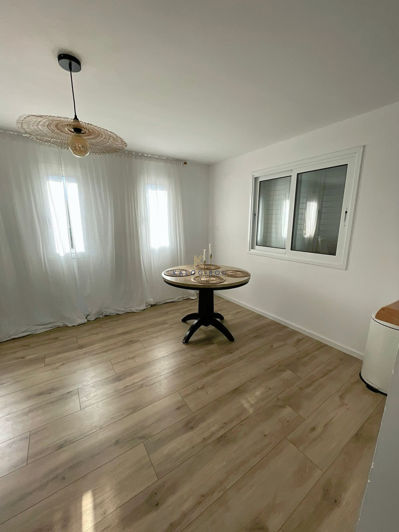 Image No.5-2 Bed House for sale