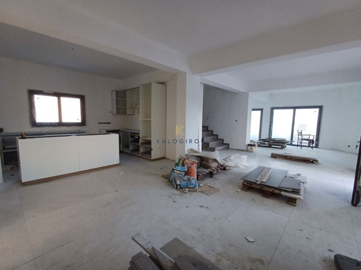 Image No.6-4 Bed House for sale