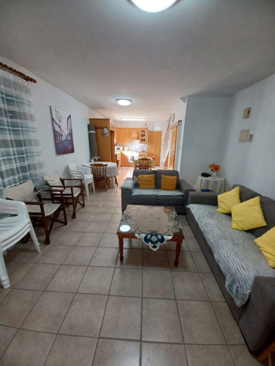 Image No.2-Maison de 2 chambres à vendre à Pervolia