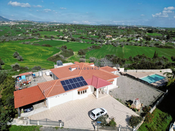 Image No.1-4 Bed Bungalow for sale