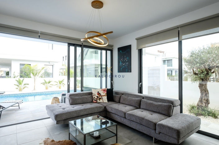 Image No.10-4 Bed House for sale