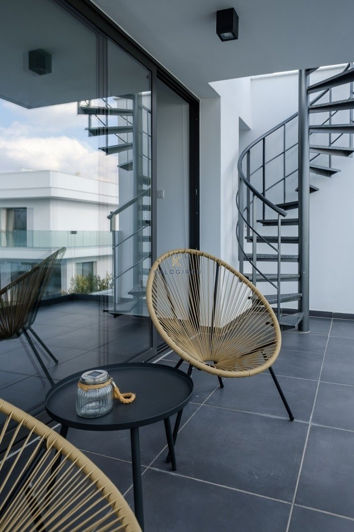 Image No.14-4 Bed House for sale