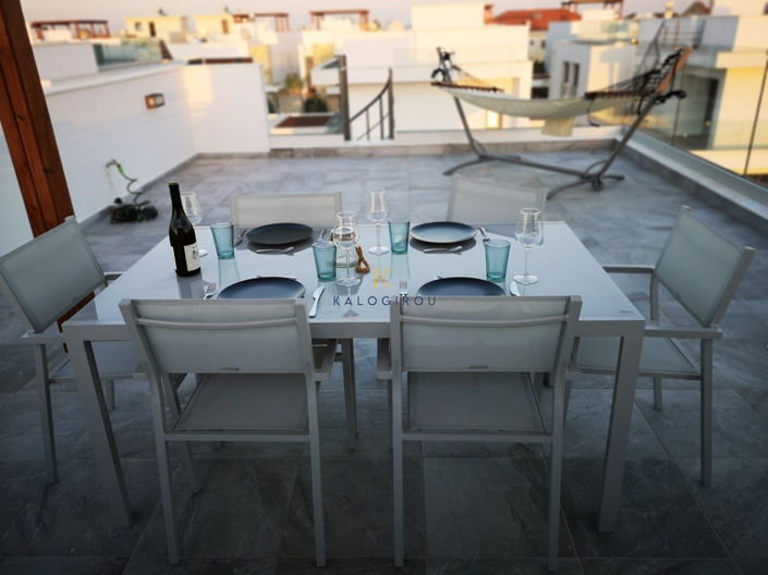 Image No.30-4 Bed House for sale