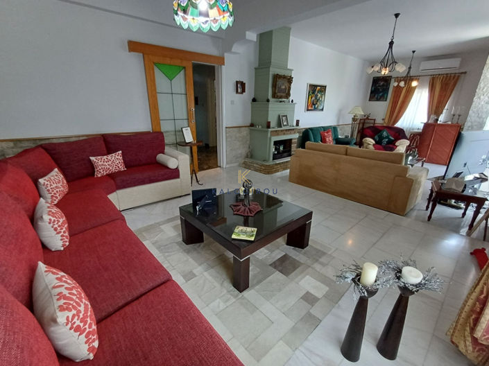 Image No.4-Maison de 4 chambres à vendre à Dekeleia