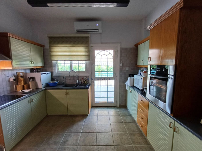 Image No.8-Maison de 4 chambres à vendre à Dekeleia