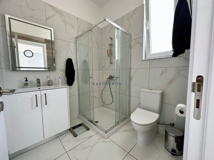 Image No.17-3 Bed House for sale