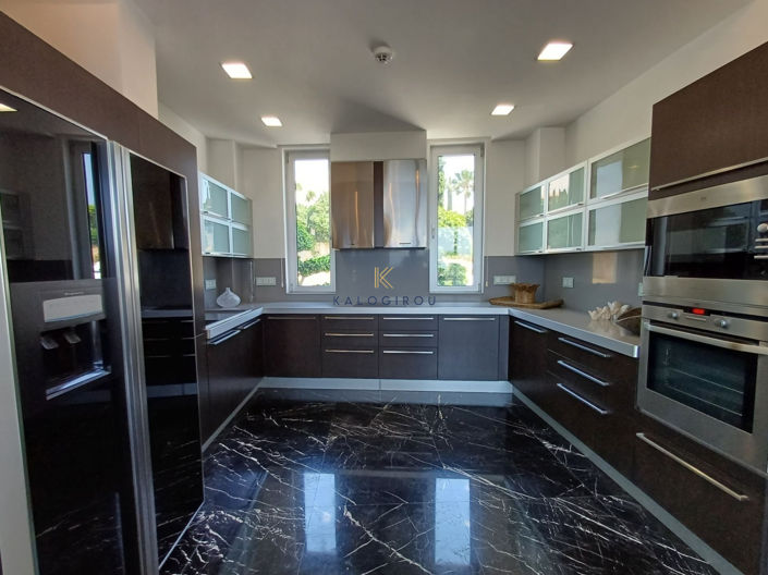 Image No.10-5 Bed House for sale