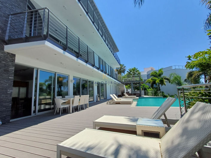 Image No.2-5 Bed House for sale