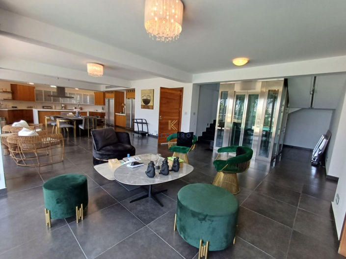 Image No.31-5 Bed House for sale