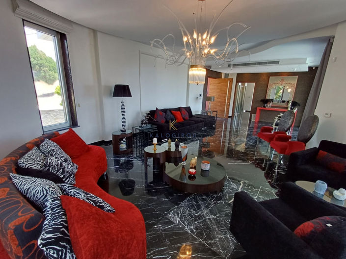 Image No.5-5 Bed House for sale