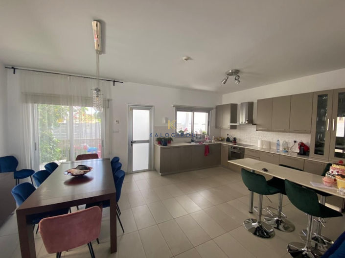 Image No.6-3 Bed House for sale