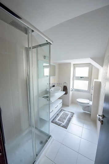 Image No.27-4 Bed House for sale