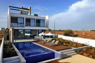 1 - Famagusta, Maison