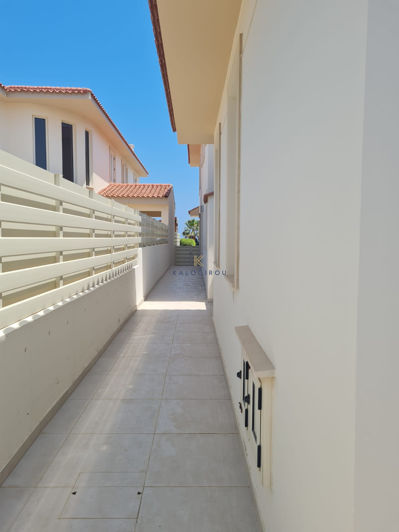 Image No.28-5 Bed House for sale