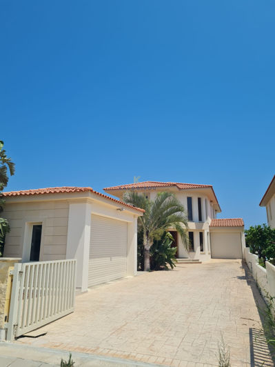 Image No.30-5 Bed House for sale