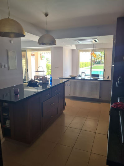 Image No.4-Maison de 5 chambres à vendre à Pervolia