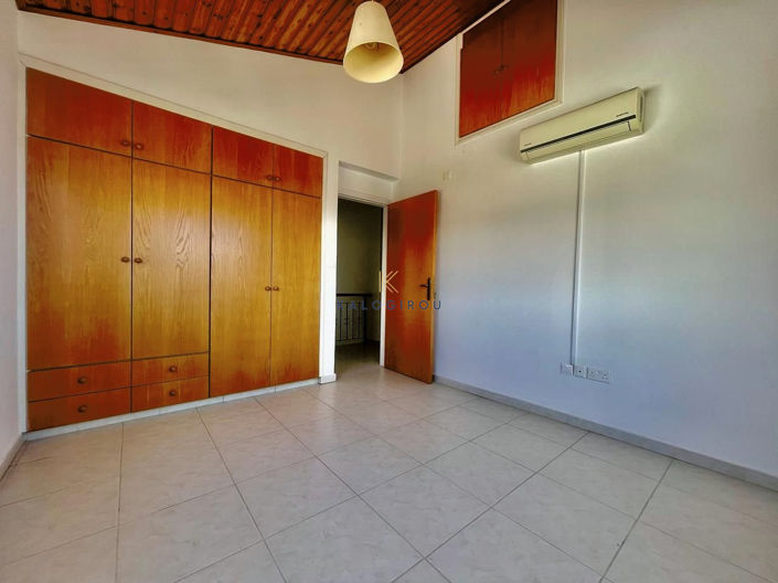Image No.18-3 Bed House for sale
