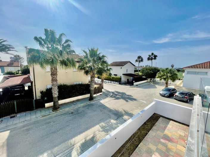 Image No.25-3 Bed House for sale