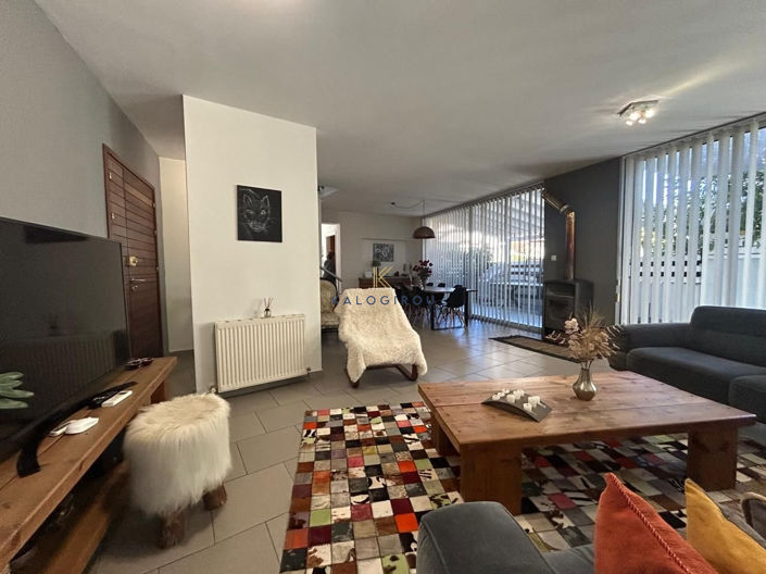 Image No.16-4 Bed House for sale