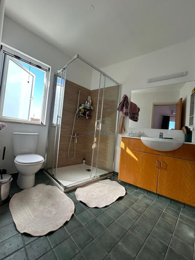 Image No.26-4 Bed House for sale