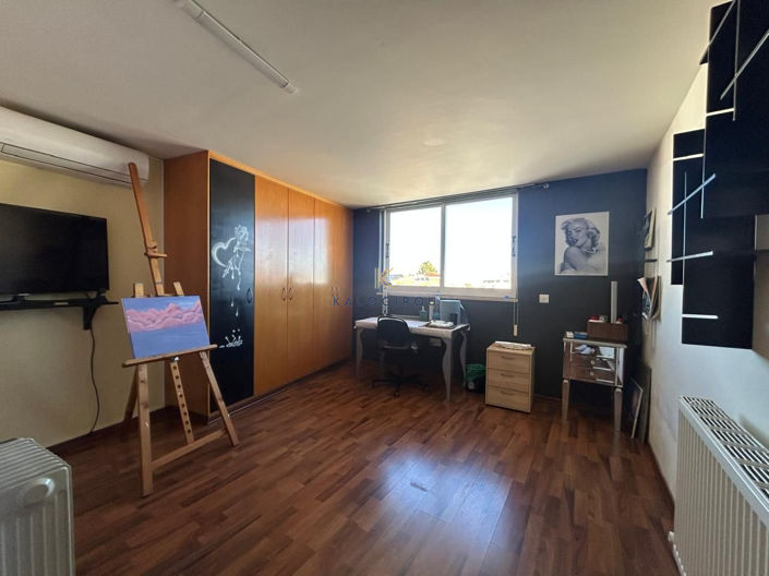 Image No.28-4 Bed House for sale