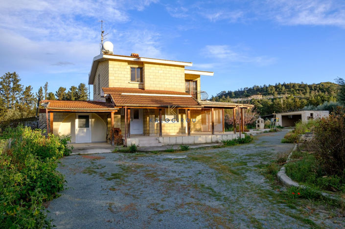 Image No.1-3 Bed House for sale