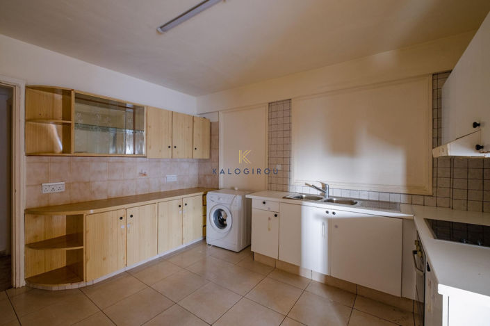 Image No.11-3 Bed House for sale