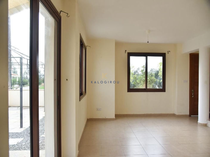 Image No.3-2 Bed House for sale