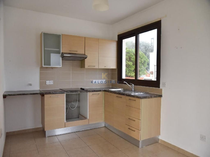 Image No.5-2 Bed House for sale